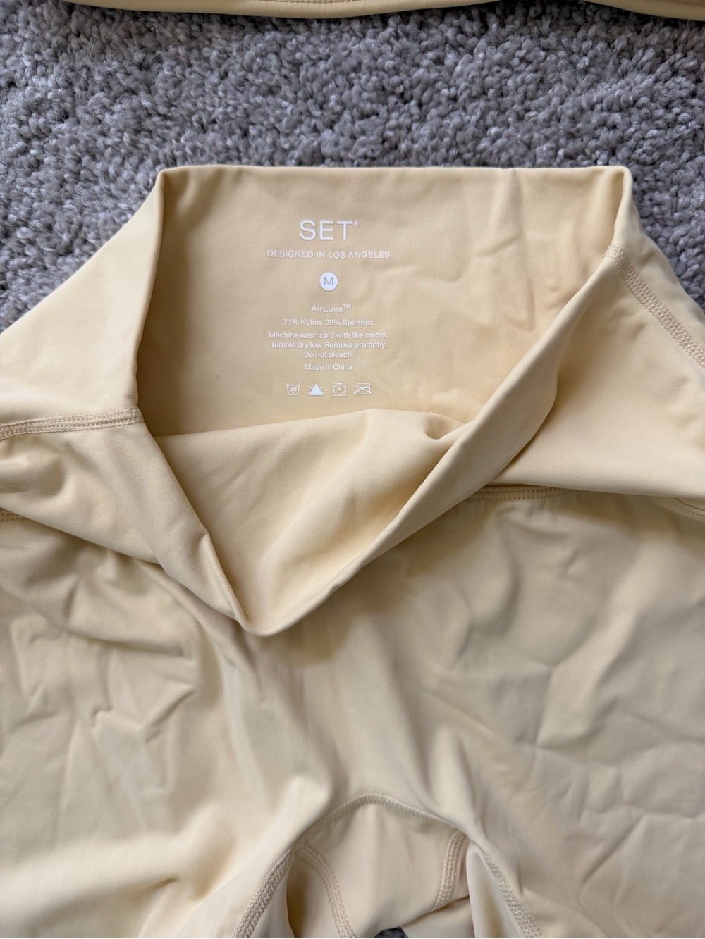 SET Active Butter Yellow Airluxe Set - Picture 3 of 3